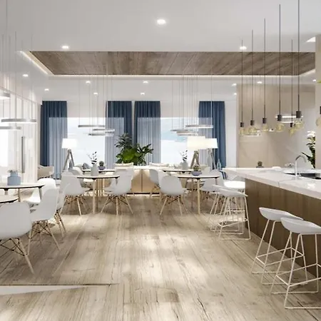 Life 4 Superior Hotel 4*