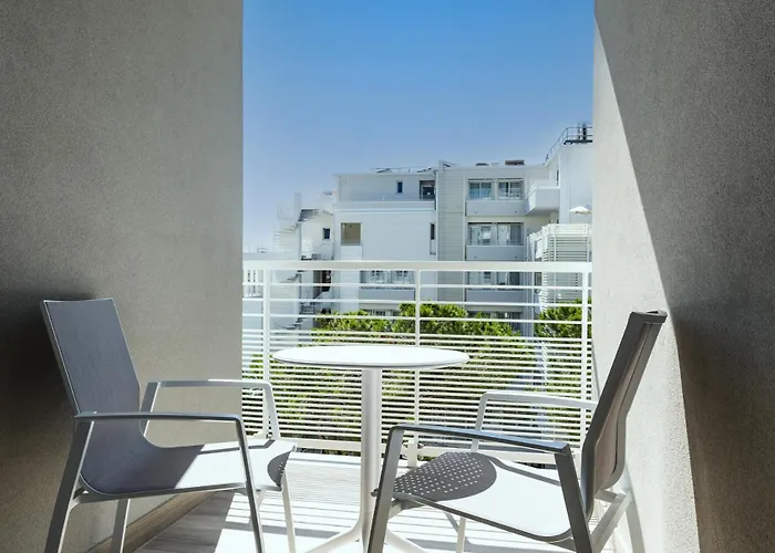 Hotel Life 4 Superior 4*