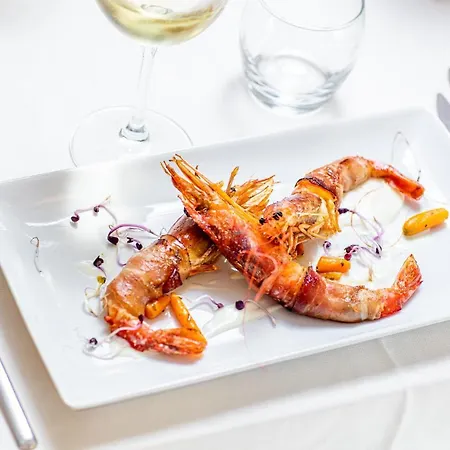 Готель Life 4 Superior