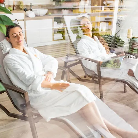 Готель Life 4 Superior