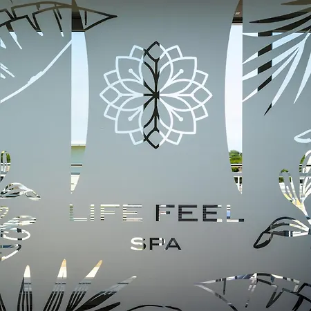 Отель Life 4 Superior 4*