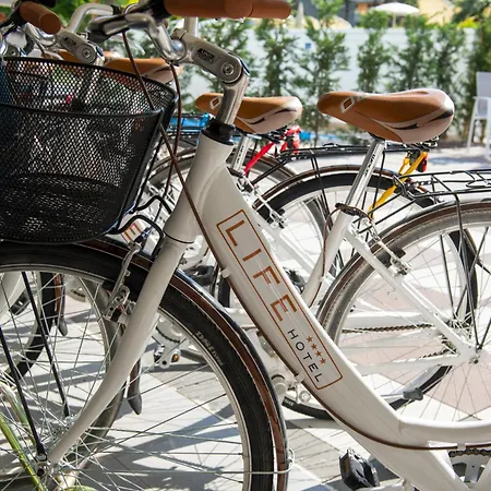 Life 4 Superior Готель Бібіоне