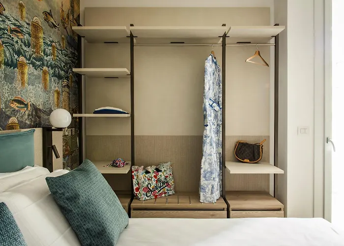 Life 4 Superior Hotel 4*