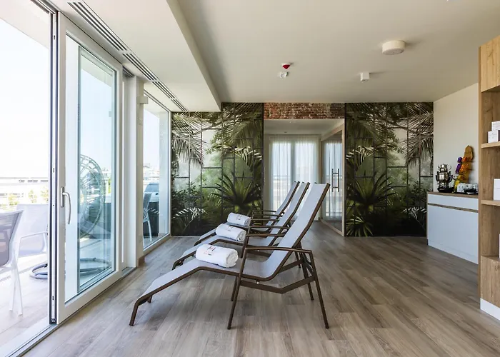 Hotel Life 4 Superior