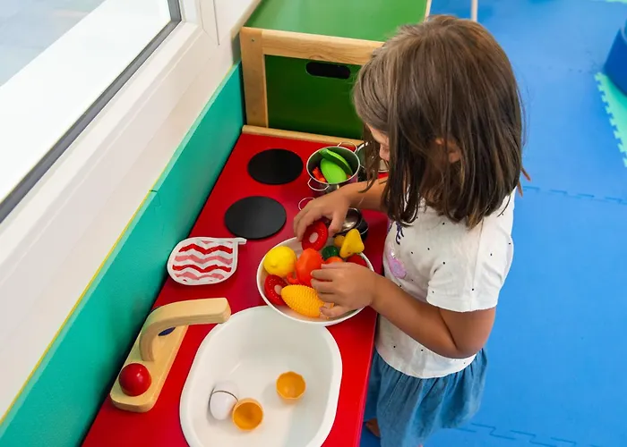 Life 4 Superior فندق بيبيوني